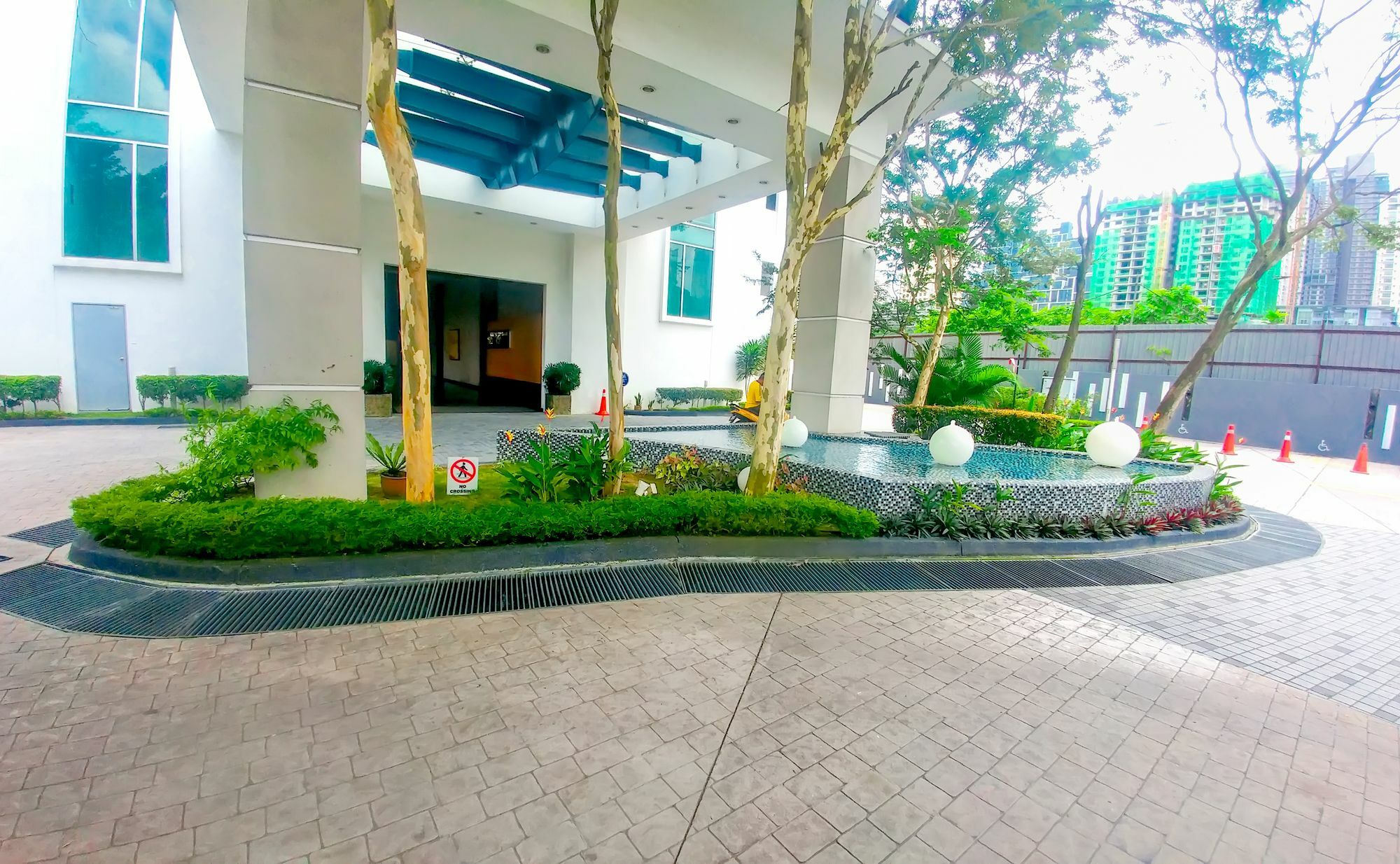 Апартаменти Mont Kiara @ Aston Kiara 3 Bukit Damansara Екстер'єр фото
